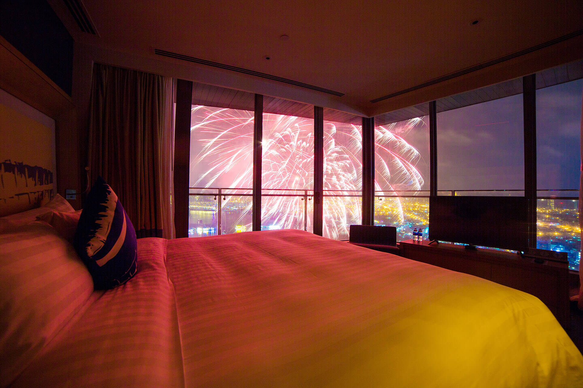 Novotel Danang Dia Diem Thuong Thuc Phao Hoa Quoc Te Ly Tuong Nhat Da Nang 03 The optimal venues to enjoy Danang International Fireworks Festival 2023 (DIFF 2023) 