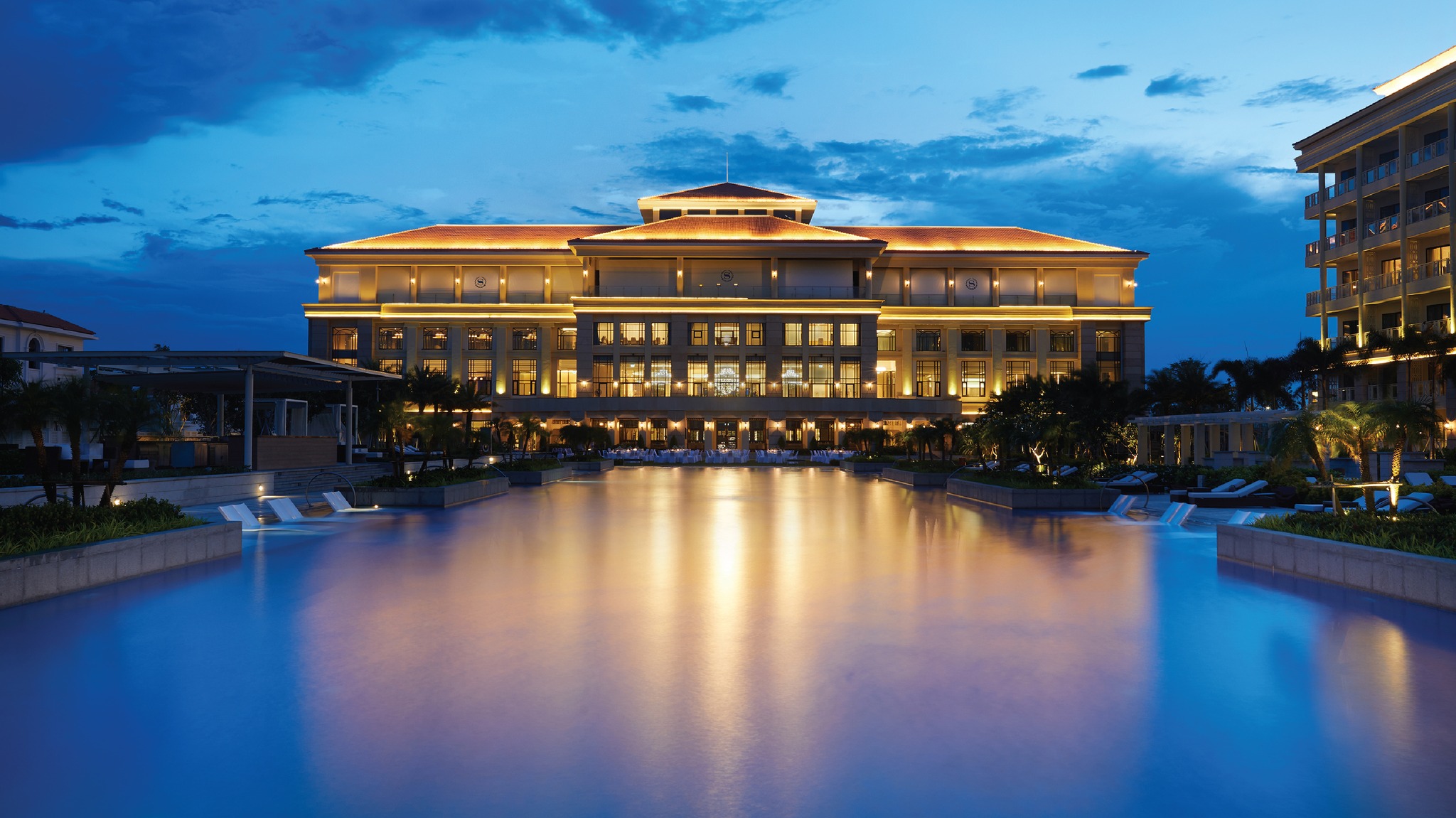 Sheraton Grand Danang Resort Convention Center