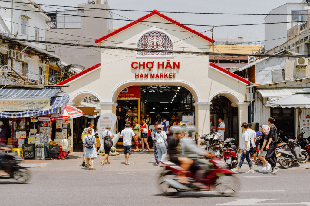 Cho Han Da Nang 119 Tran Phu Hai Chau Nhung Khu Cho Noi Tieng Tai Da Nang Khong The Bo Qua 09 ダナンの有名な市場: ハン市場－お買い物天国
