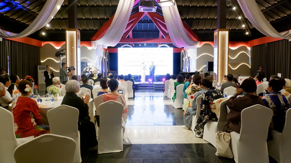 Dac Sac Chuong Trinh Giao Luu Van Hoa Cau Chuyen Tinh Yeu Viet Nhat
