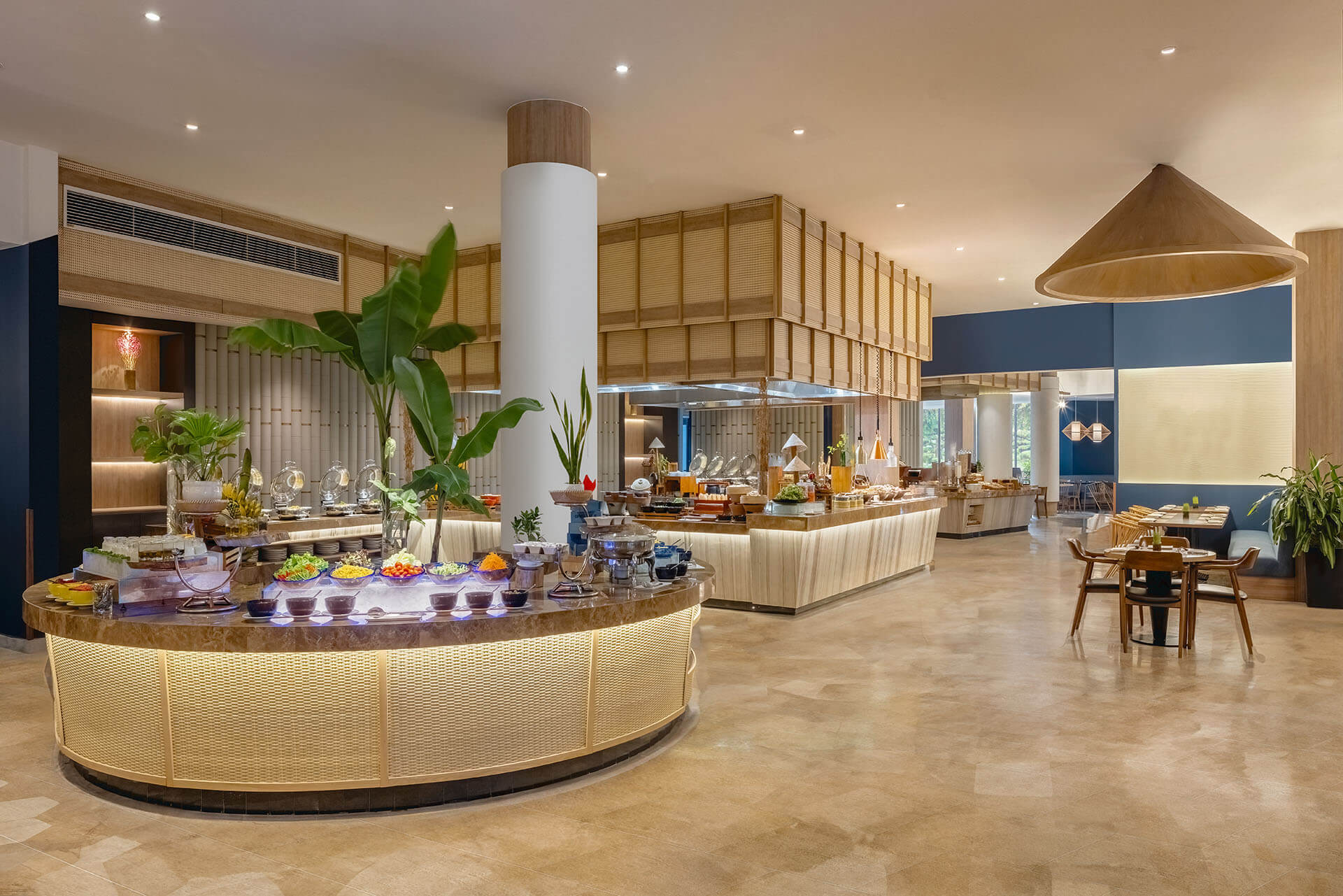 Am Thuc Melia Danang Beach Resort 19 Truong Sa Hoa Hai Ngu Hanh Son Da Nang 01