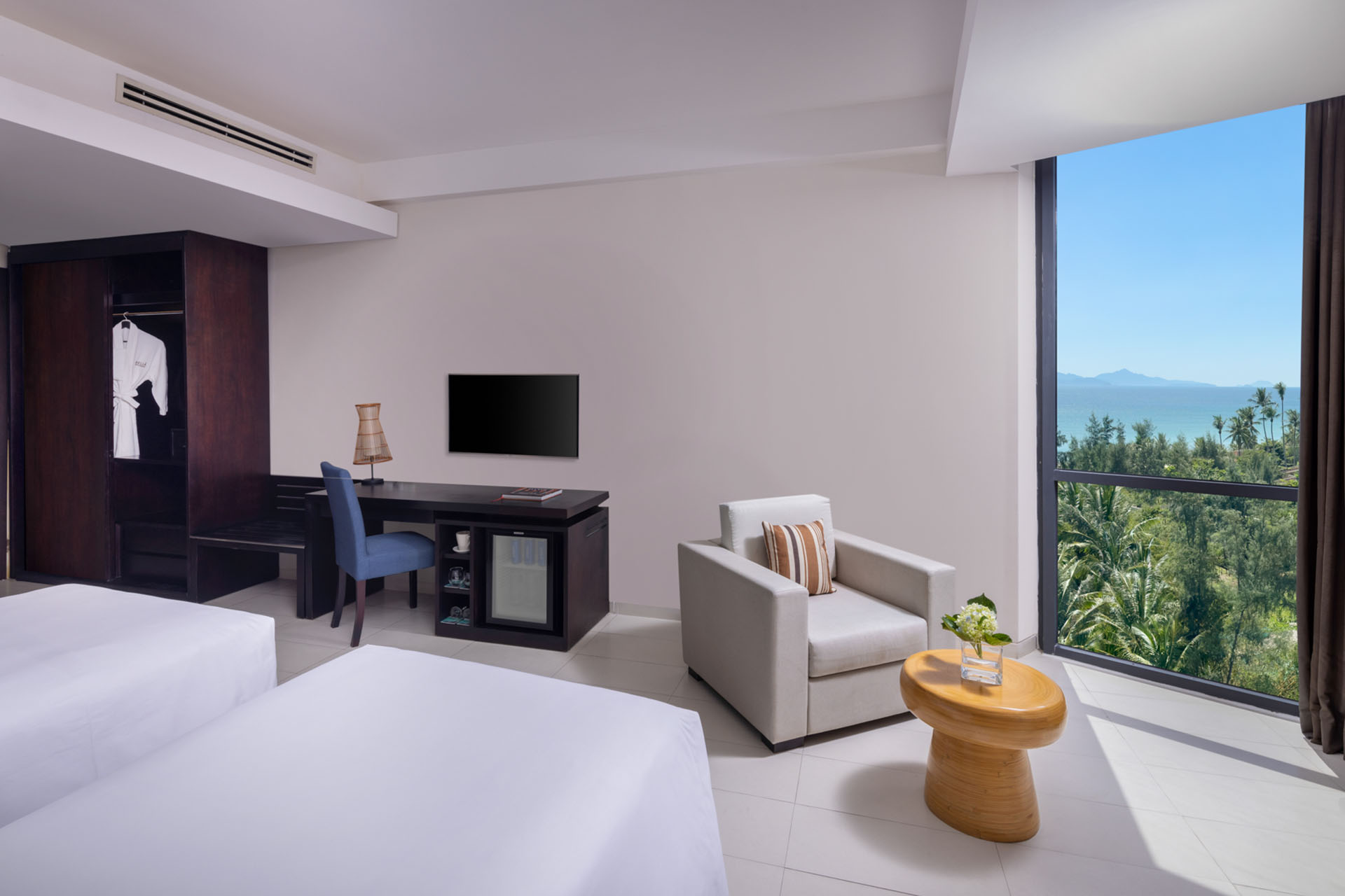 Melia Danang Beach Resort 19 Truong Sa Hoa Hai Ngu Hanh Son Da Nang Melia Guest Room 01