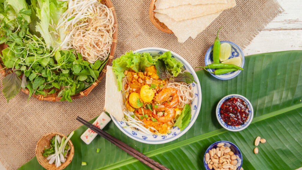 BÁNH TRÁNG TÚY LOAN ĐƯỢC ĐÓNG GÓI CẨN THẬN LÀM QUÀ ĐẶC SẢN CHO DU KHÁCH