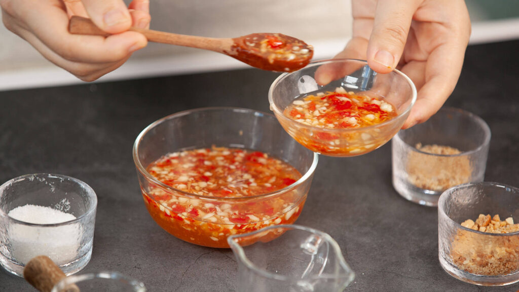 Chế biến Gỏi cá Nam Ô 3