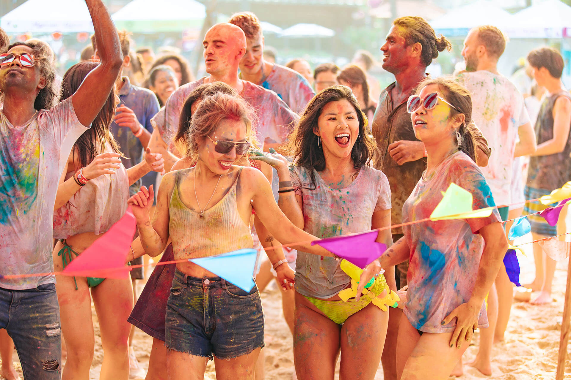 Lễ hội Holi - Lễ hội sắc màu rực rỡ nhất thế giới sắp quay trở lại với Đà Nẵng 1