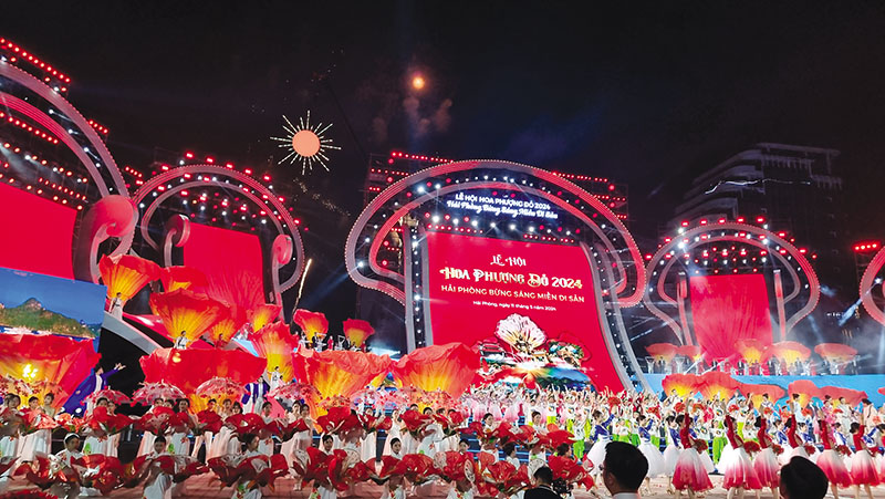 Lễ hội Hoa Phượng Đỏ 2025: Dấu ấn tháng Năm