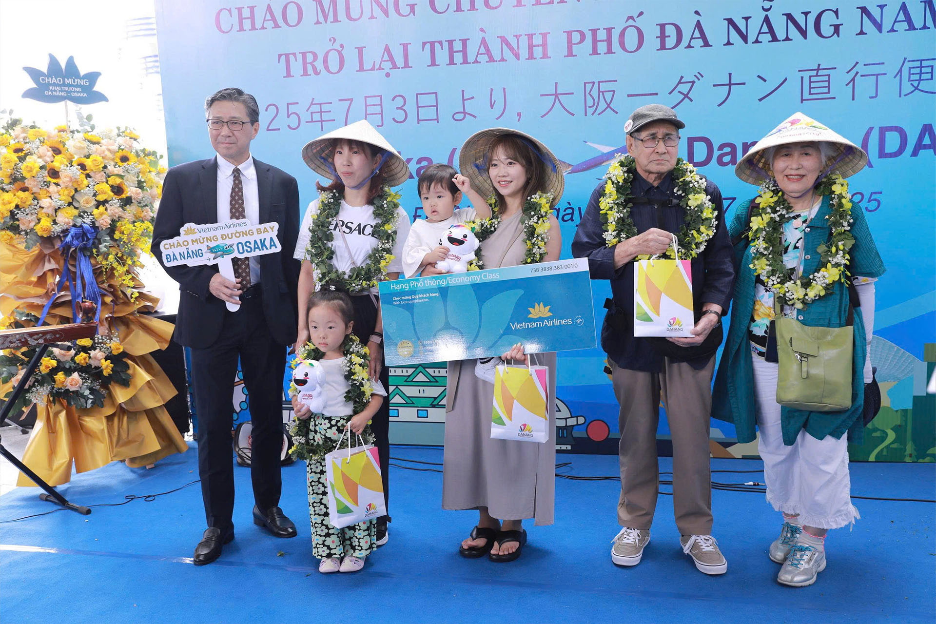 Đà Nẵng chào đón chuyến bay từ Osaka (Nhật Bản) trở lại