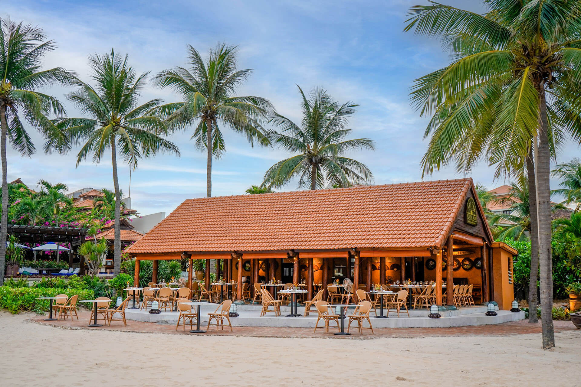 Steak House The Fan, Furama Resort Đà Nẵng trở lại