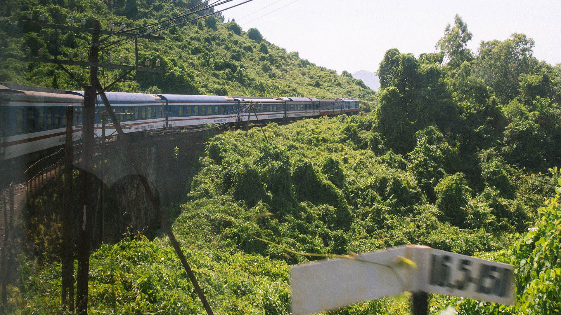 Đường sắt xuyên đèo và cầu vòm Đồn Cả