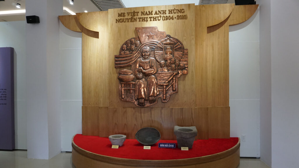 Quần thể Tượng đài Mẹ Việt Nam Anh hùng 2