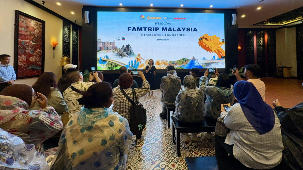 Đón đoàn famtrip Malaysia 3
