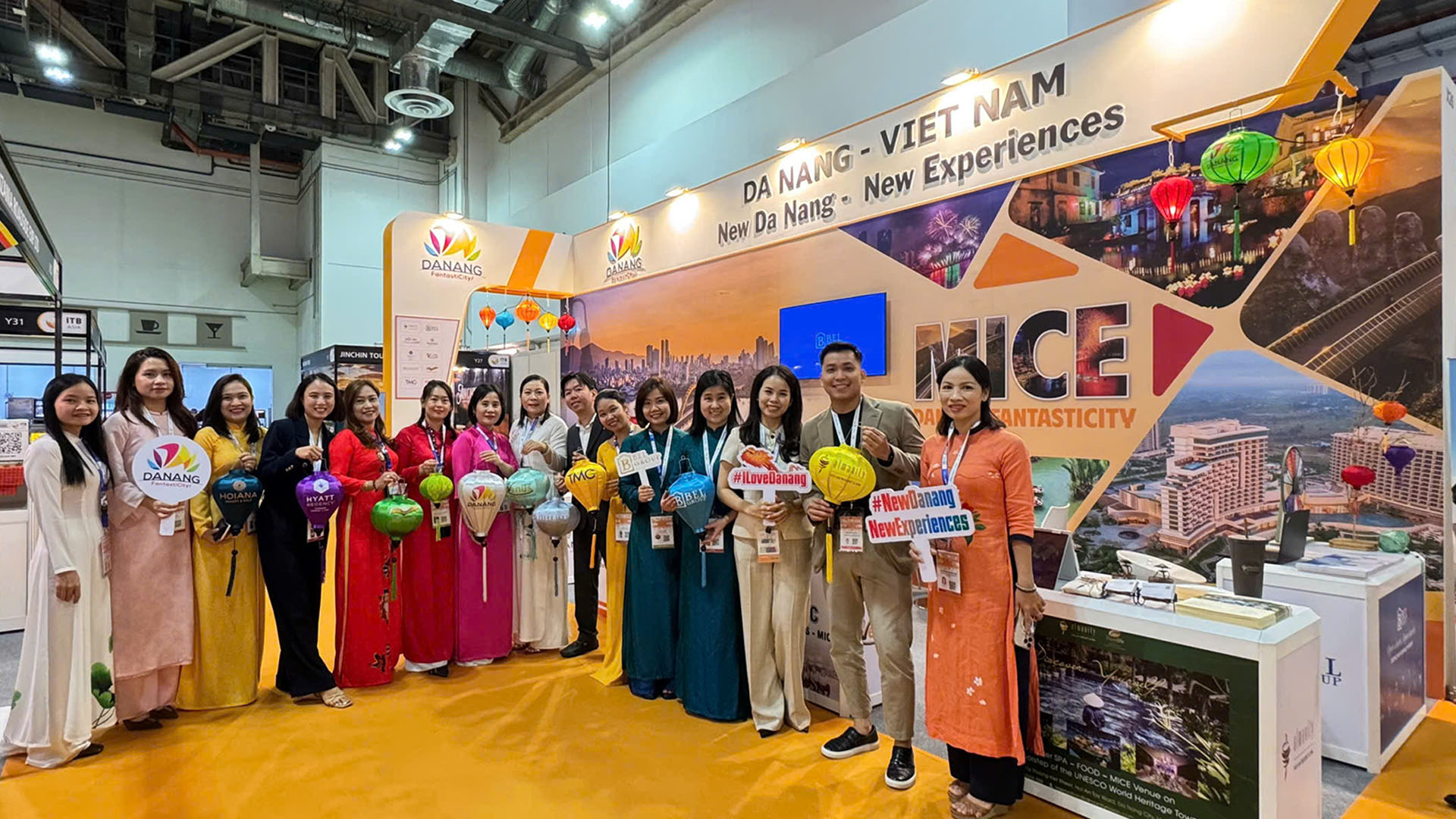 Da Nang tourism showcases “New Da Nang – New Experiences” at ITB Asia 2025, Singapore