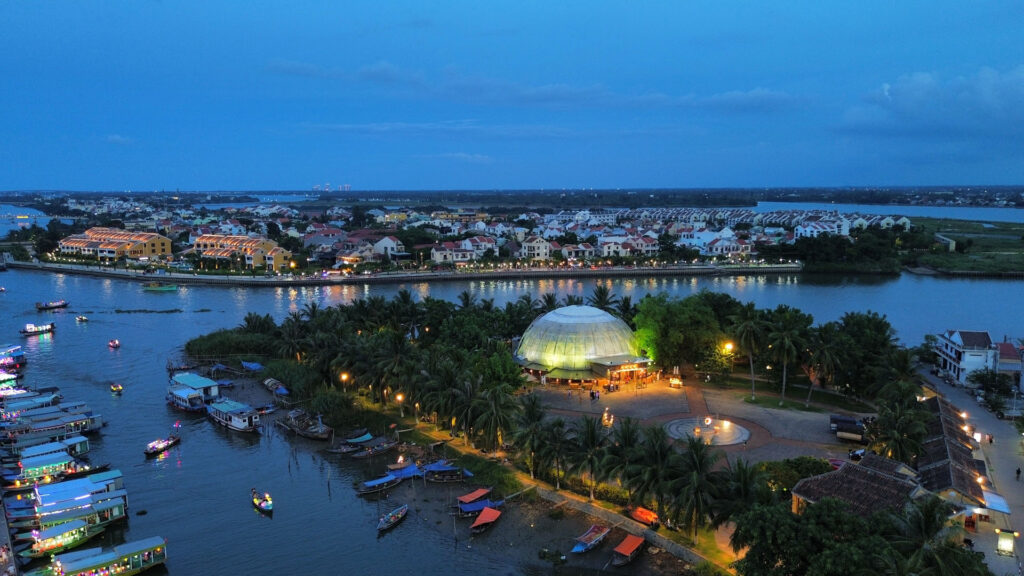 Trung tâm biểu diễn nghệ thuật Lune Hội An