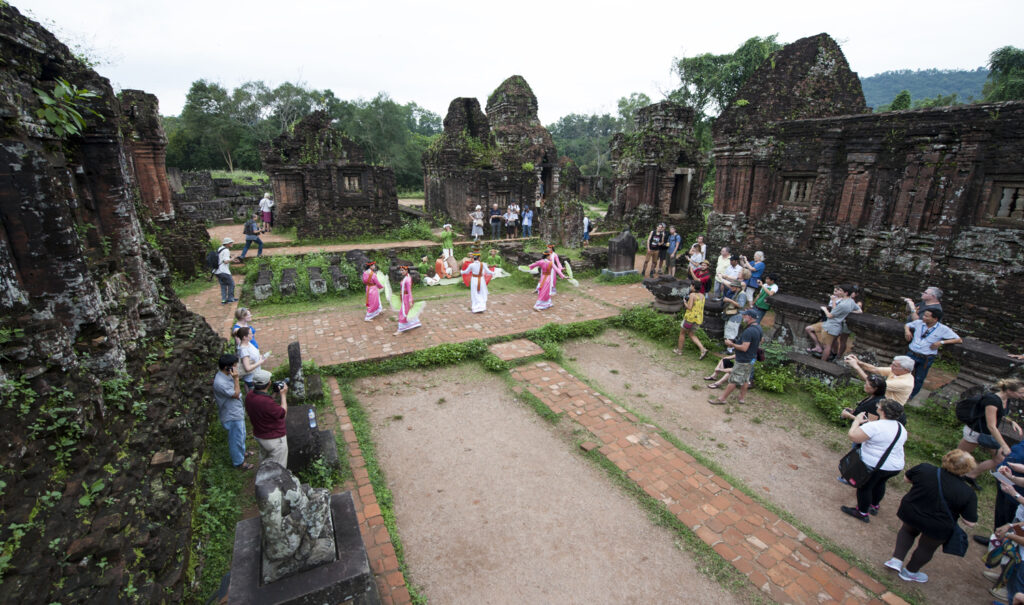 Cham art performance at My Son Sanctuary 3