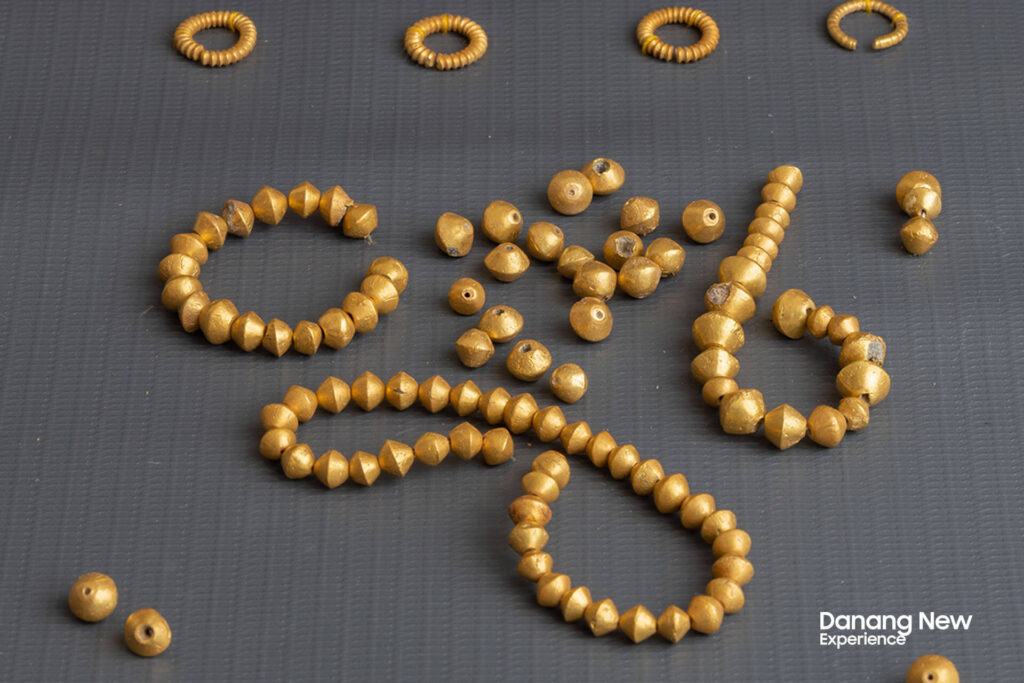 BỘ SƯU TẬP TRANG SỨC VÀNG LAI NGHI 3