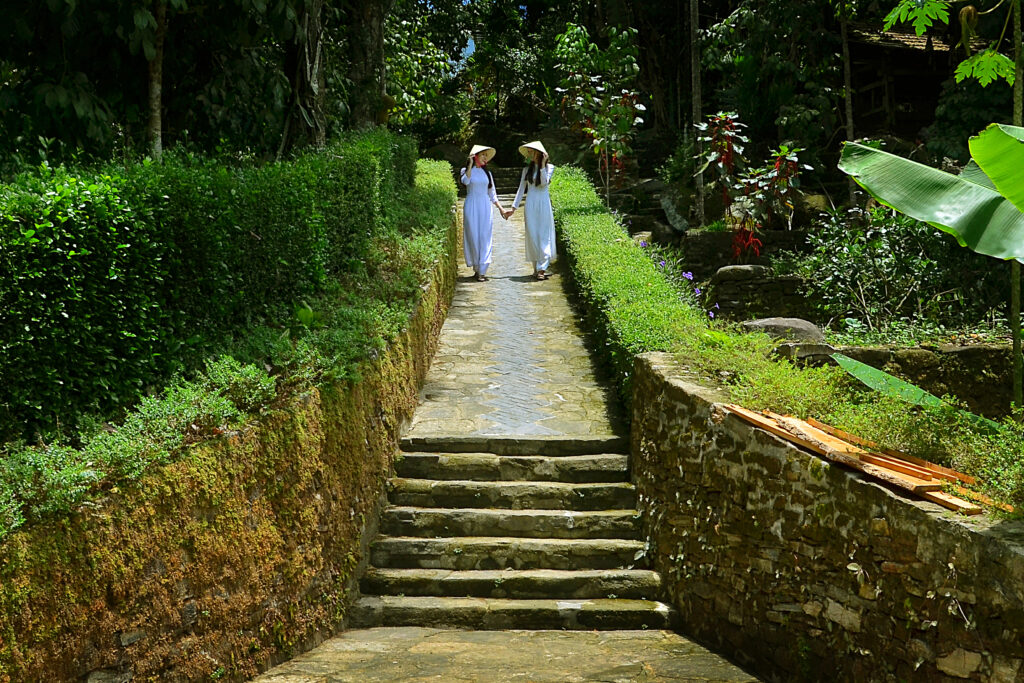 Loc Yen Ancient Village 2