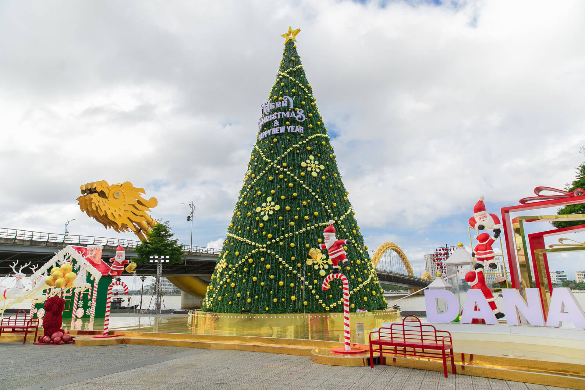 Chuỗi mô hình check-in Chào năm mới Đà Nẵng 2026 – Điểm nhấn không gian Lễ hội rực rỡ cuối năm