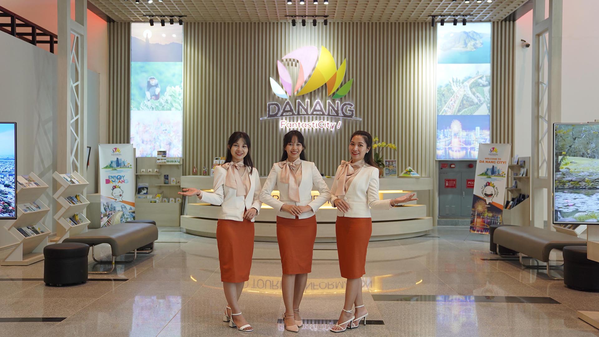 Đà Nẵng nâng cao chất lượng hỗ trợ du khách theo hướng an toàn, thân thiện, thông minh