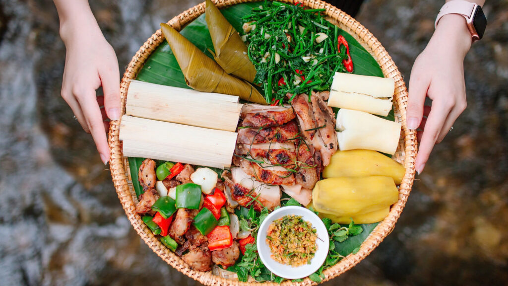 Chạm nhịp xuân nguyên bản của người Cơ Tu 4