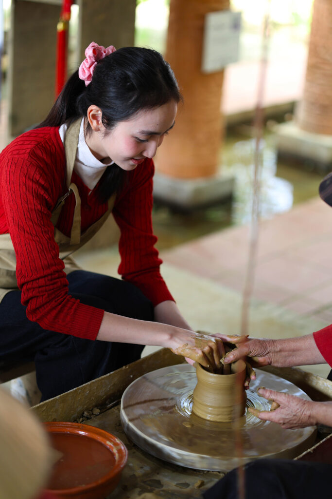 Mùa xuân ở làng gốm Thanh Hà 1