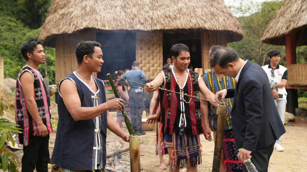 lễ hội xuân văn hoá Cơ Tu 6