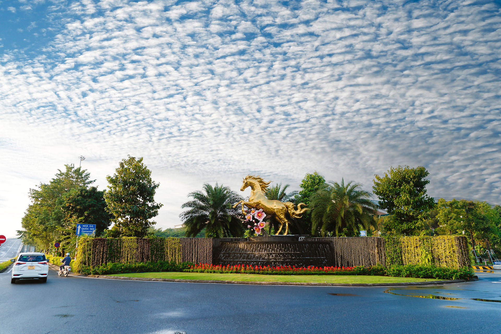 Ra mắt biểu tượng linh vật Ngựa Vàng chào xuân Bính Ngọ 2026 tại Sân bay quốc tế Đà Nẵng