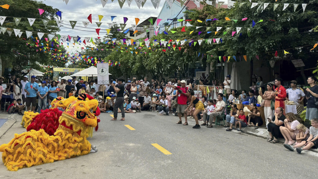 Tan Thanh Local Market  5