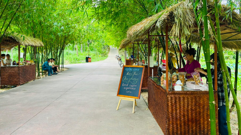 Tết tại Khu đền tháp Mỹ Sơn 11