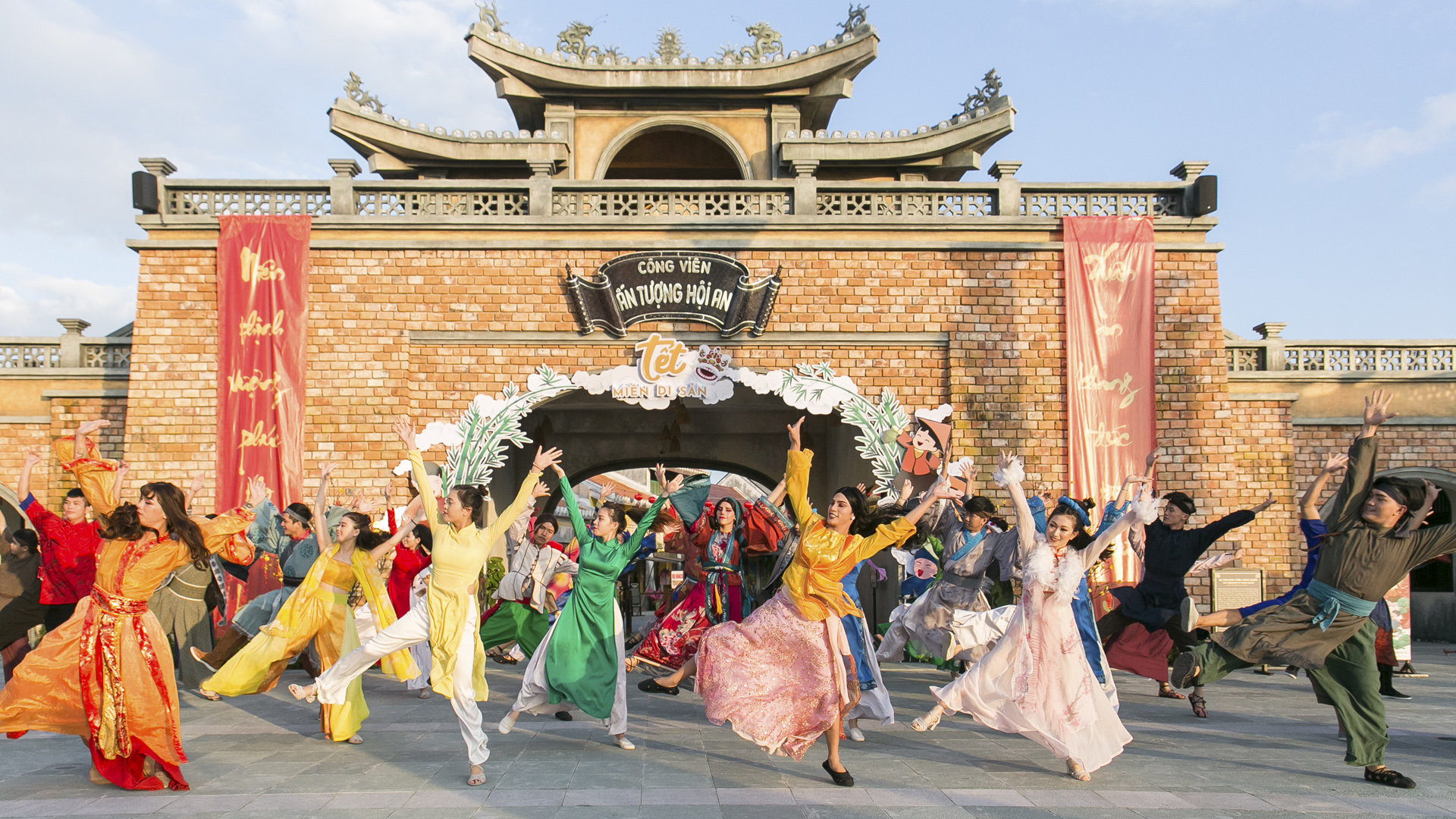 Spring journey in Da Nang  14