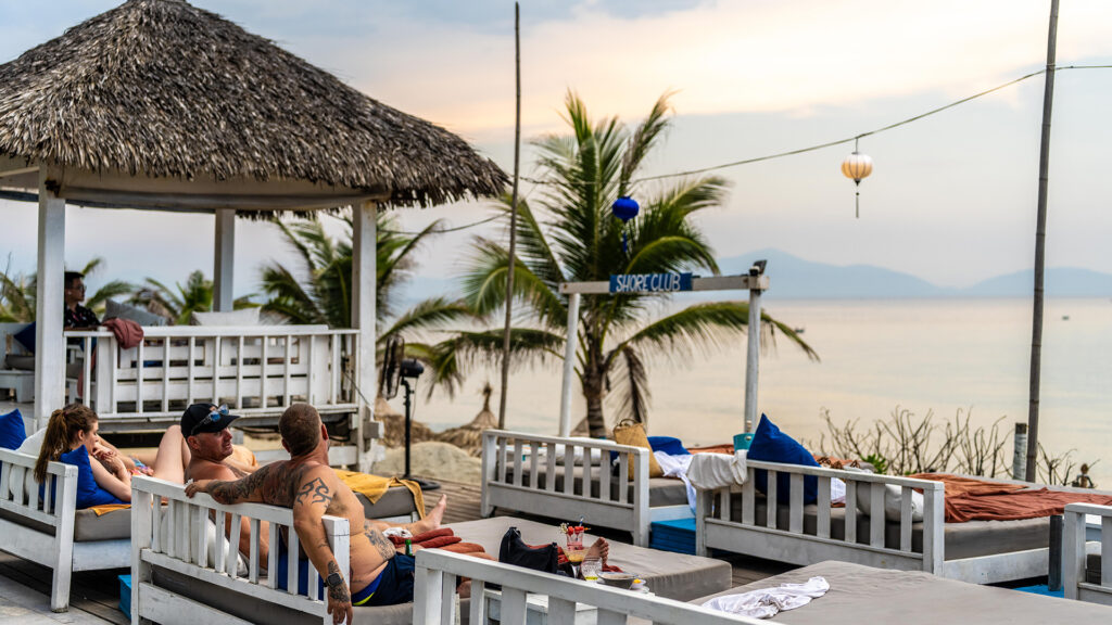 Mê mẩn những “tọa độ chill” đón Tết Nguyên đán ở Hội An  12