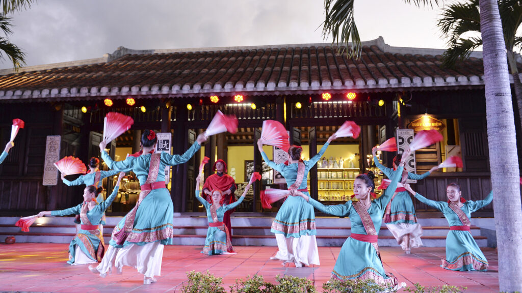 Spring journey in Da Nang  5