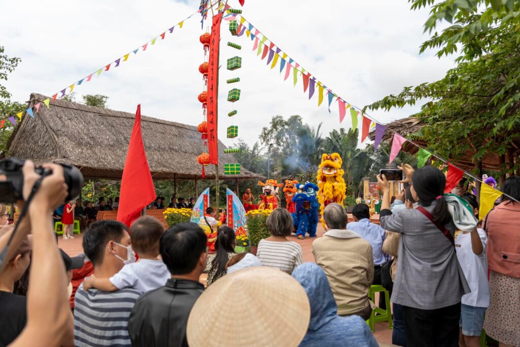 Lễ hội cầu bông