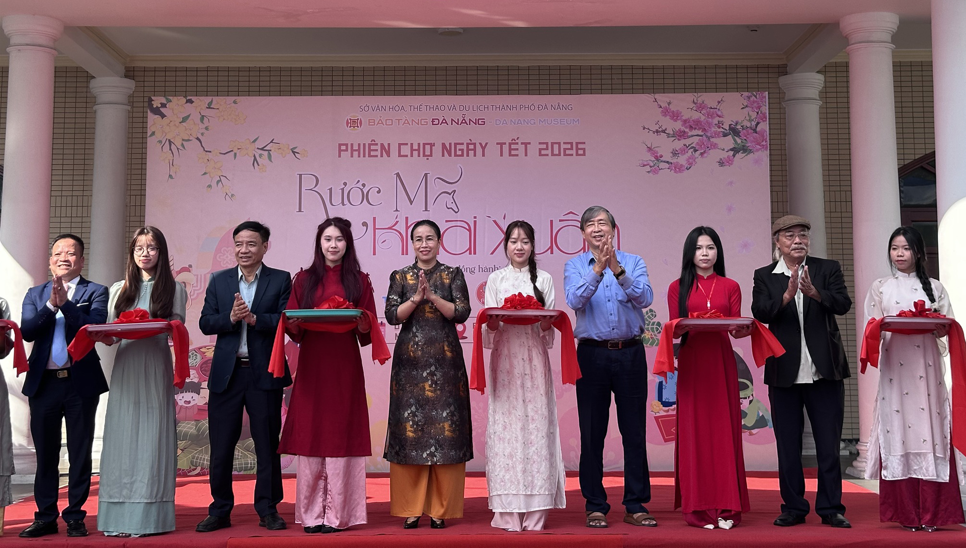 Phiên chợ ngày Tết 2026 1