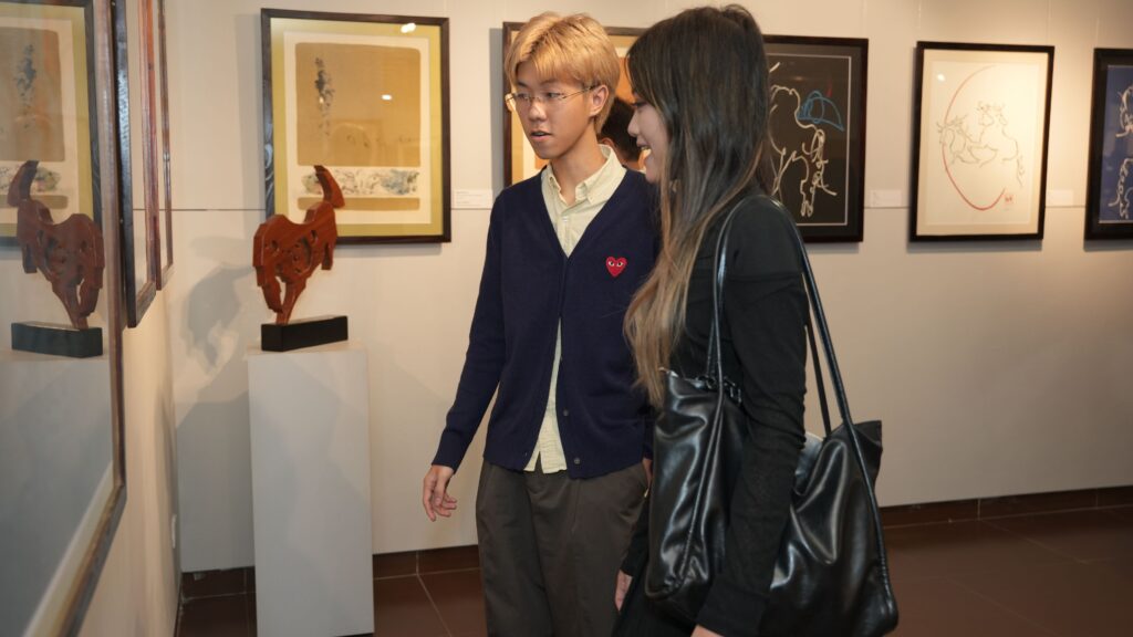 Ngựa và hoa tại Bảo tàng Mỹ Thuật Đà Nẵng 6