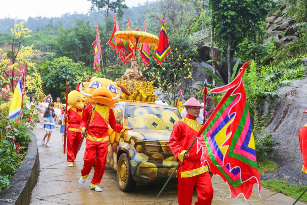 Lễ hội Thần Tài 4