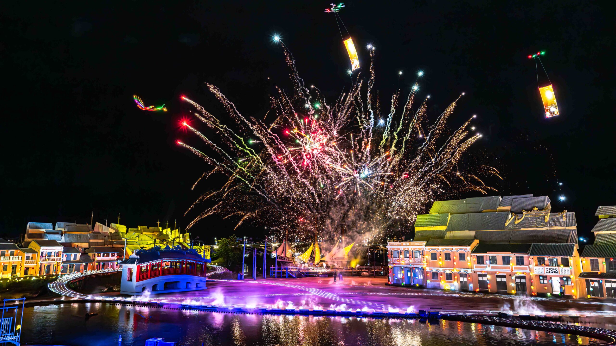 Mãn nhãn drone đèn lồng Rồng – Phượng, bầu trời Hội An bừng sáng đêm khai mạc Lễ hội Ánh sáng & Di sản 2026