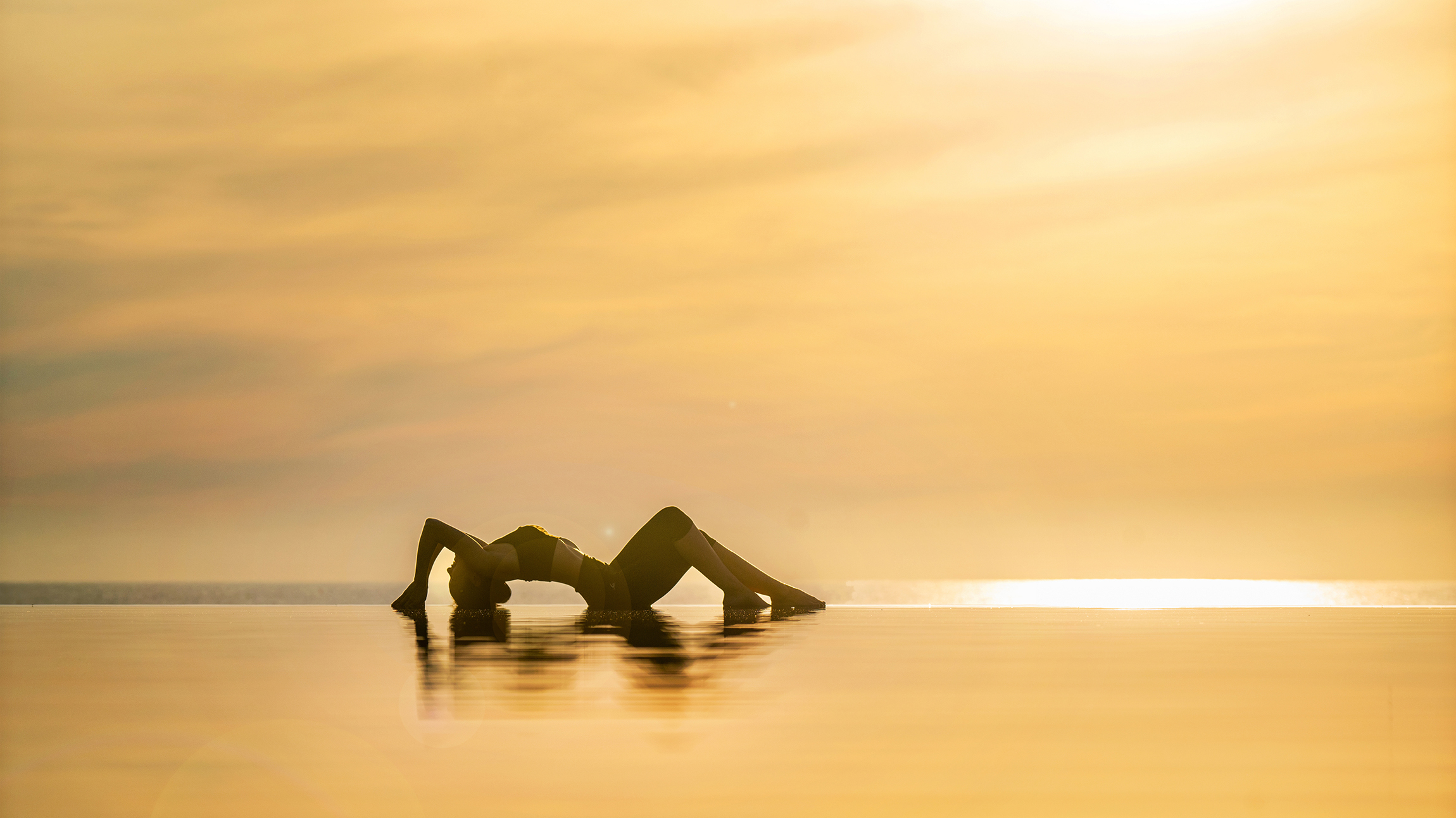 Yoga đón bình minh bên biển tại Đà Nẵng: Hành trình cân bằng giữa sóng biển và ánh sáng
