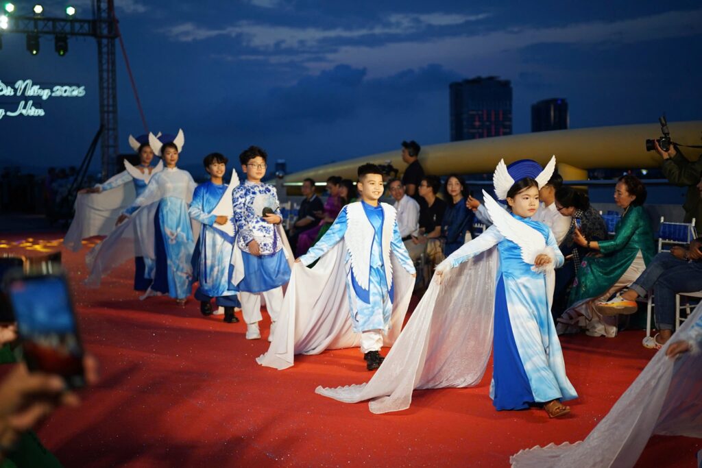 Bế mạc Lễ hội Áo dài Đà Nẵng 2026: Thăng hoa sắc lụa Việt