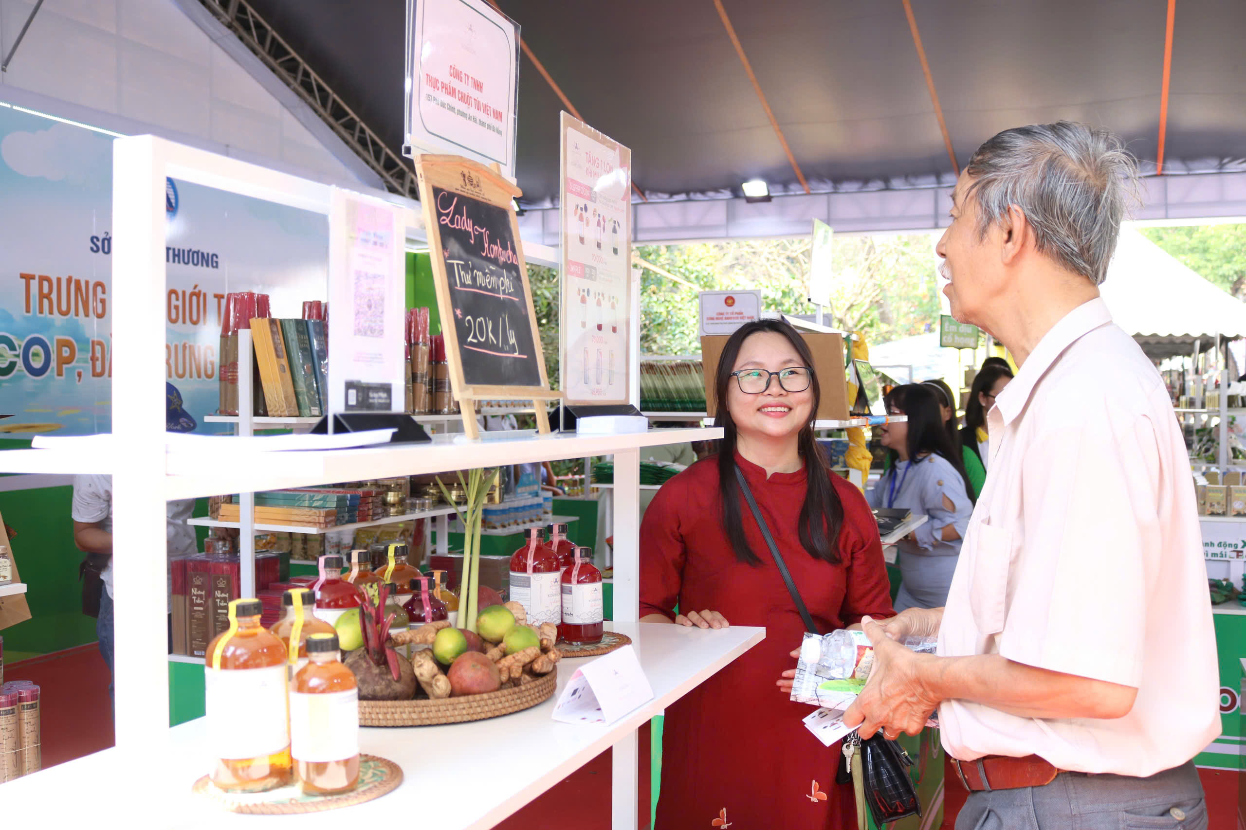 Đa dạng sản phẩm OCOP tại Lễ hội Quán Thế Âm Ngũ Hành Sơn thành phố Đà Nẵng năm 2026