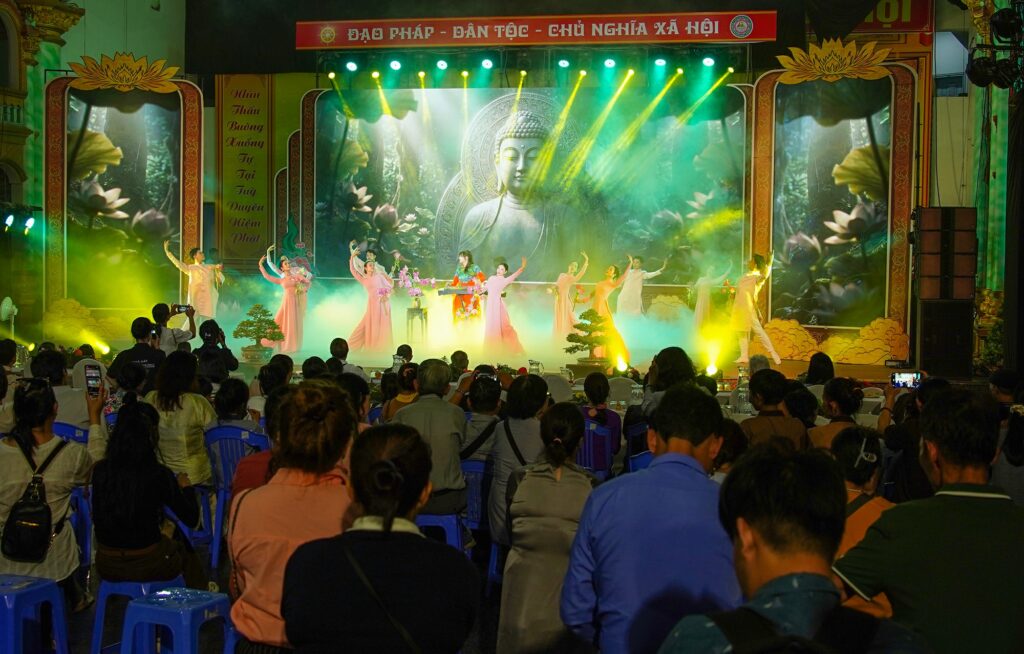 Đặc sắc chương trình nghệ thuật “Ánh từ quang”