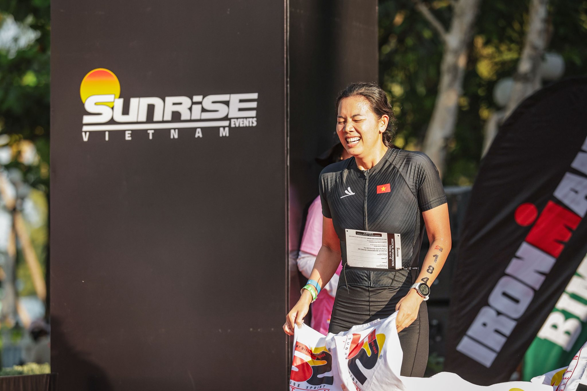 Nguyễn Thị Ánh Viên chinh phục VNG IRONMAN 70.3 Đà Nẵng 2026