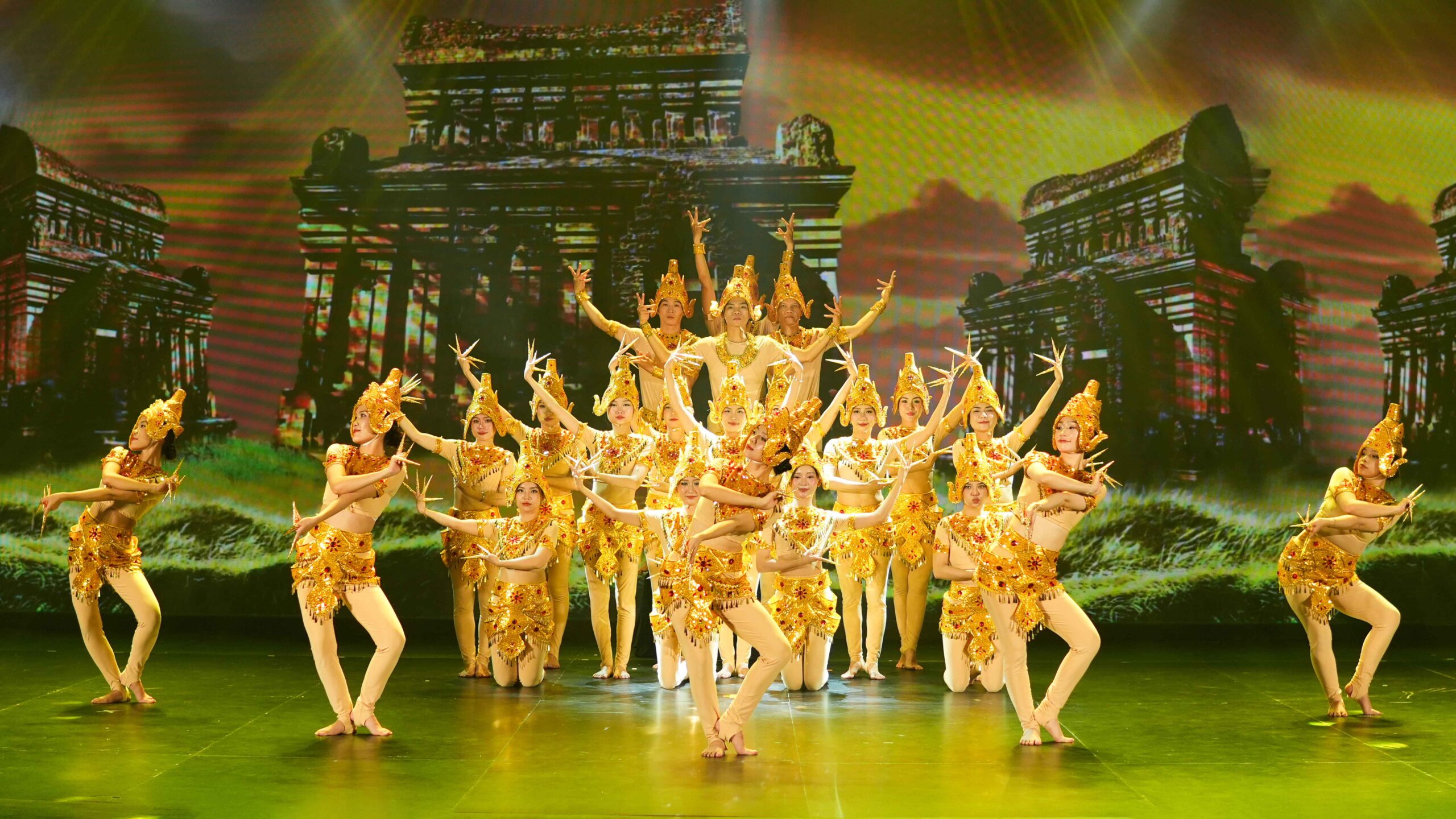 Tổng hợp những show diễn nghệ thuật đặc sắc tại Đà Nẵng