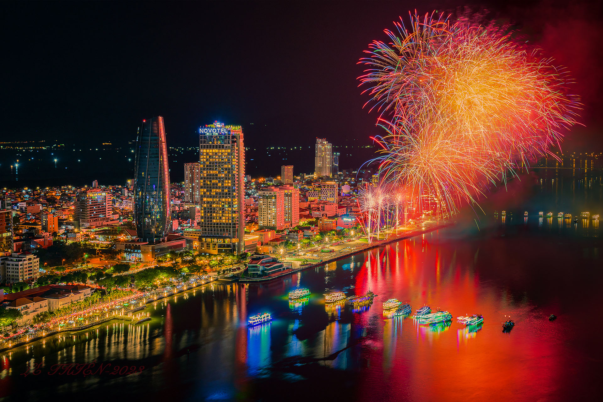 Thưởng ngoạn Lễ hội pháo hoa DIFF 2026 tại Novotel Danang Premier Han River