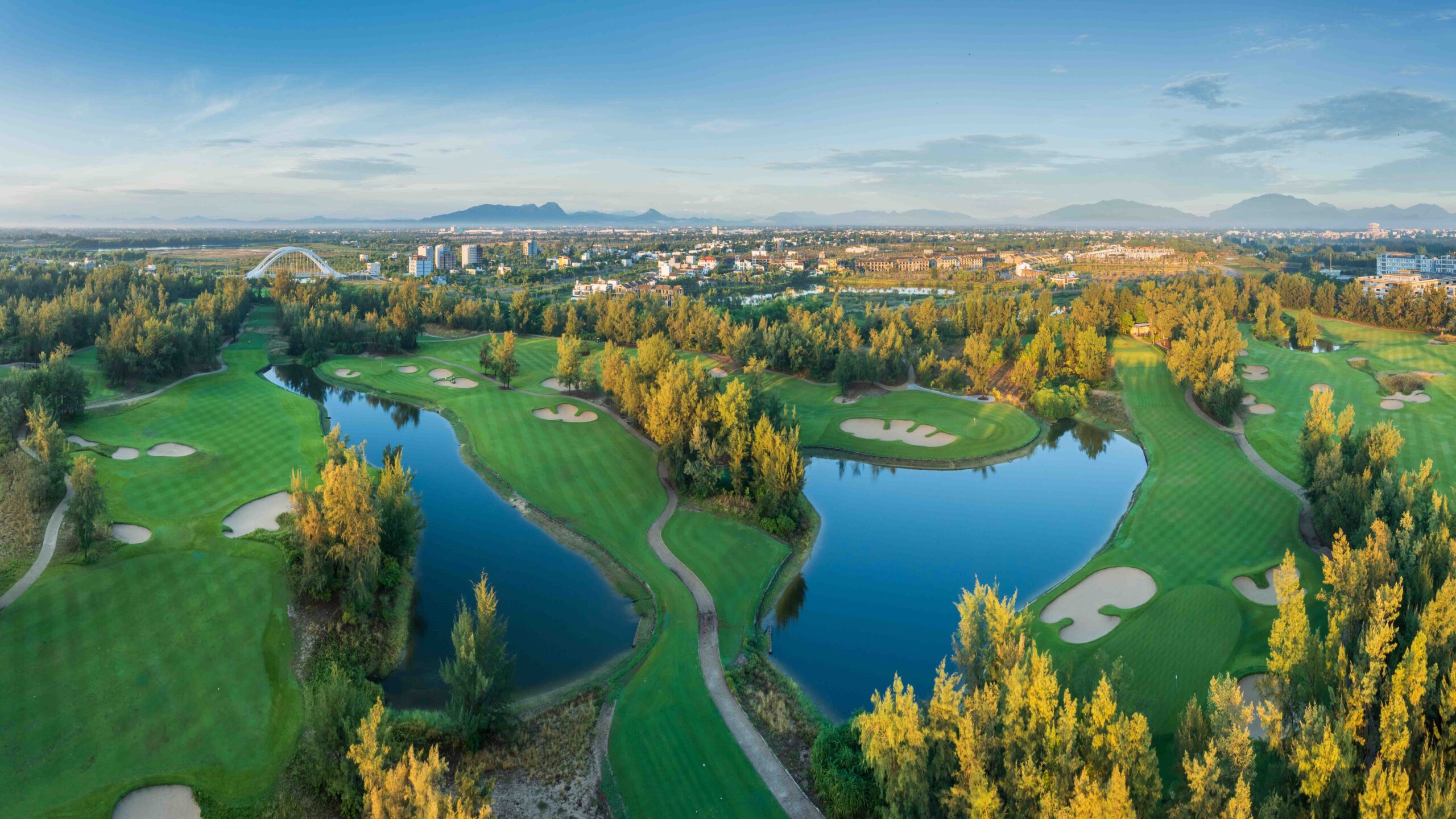 Montgomerie Links