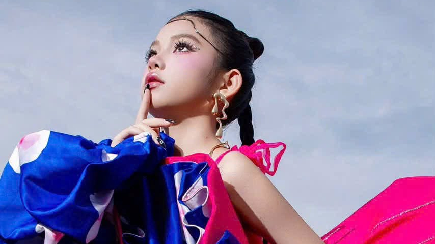 Da Nang Fashion Week Mùa 2: Sàn diễn thời trang bùng nổ bên biển đêm Đà Nẵng