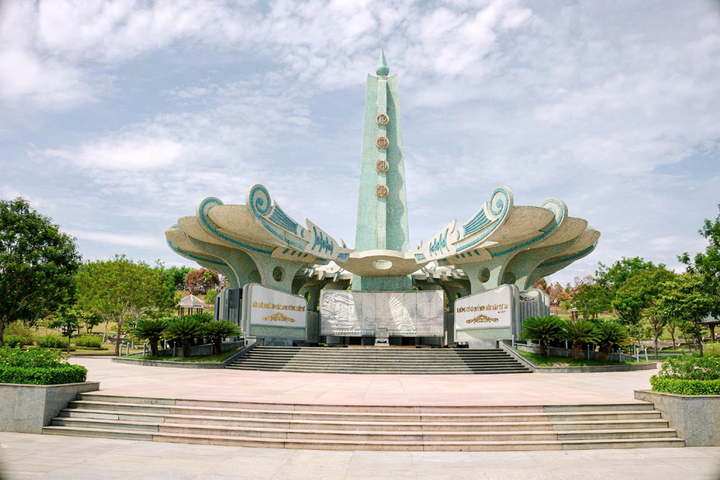 Quan the tuong dai me viet nam anh hung (7)