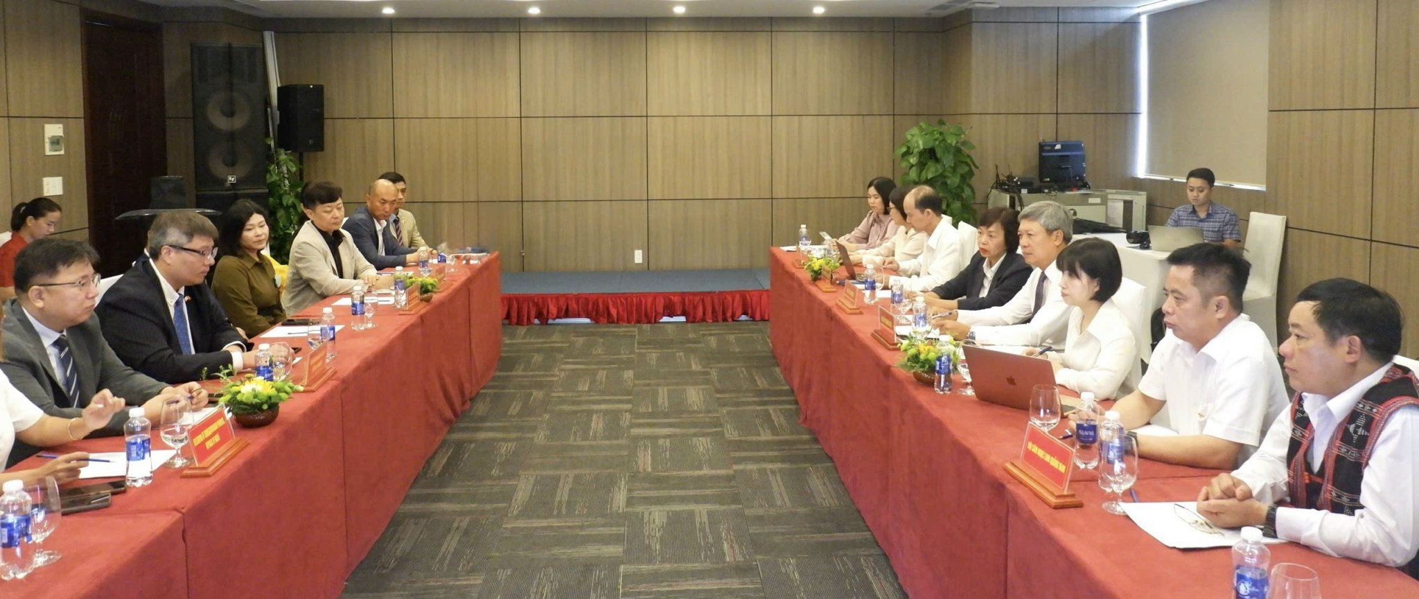 Đà Nẵng tăng cường hợp tác với các đối tác Hàn Quốc trong phát triển sâm, dược liệu