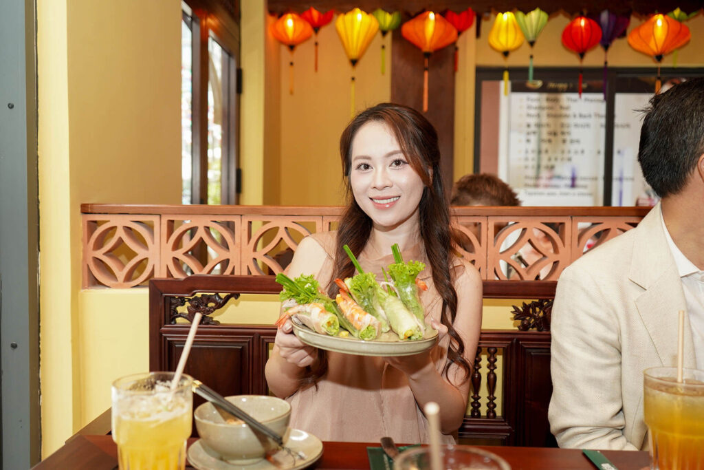 Furama Dining House - Phố Cuốn