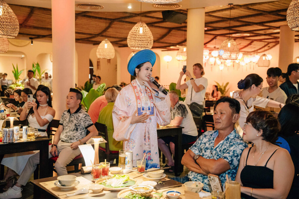 Khám Phá Ngon Phố Đà: Nhà Hàng Có Show Diễn Văn Hóa Tại Đà Nẵng; Trọn Trải Nghiệm: Những đêm diễn văn hóa tại Ngon Phố Đà
